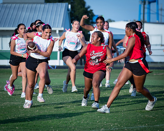 09-27 POWDER PUFF-133