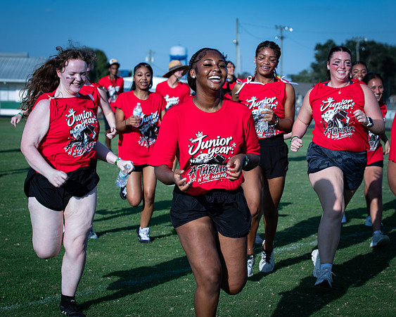 09-27 POWDER PUFF-105