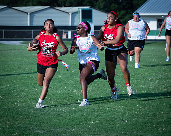 09-27 POWDER PUFF-110